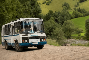 Deluxe Bus on rent in Varanasi